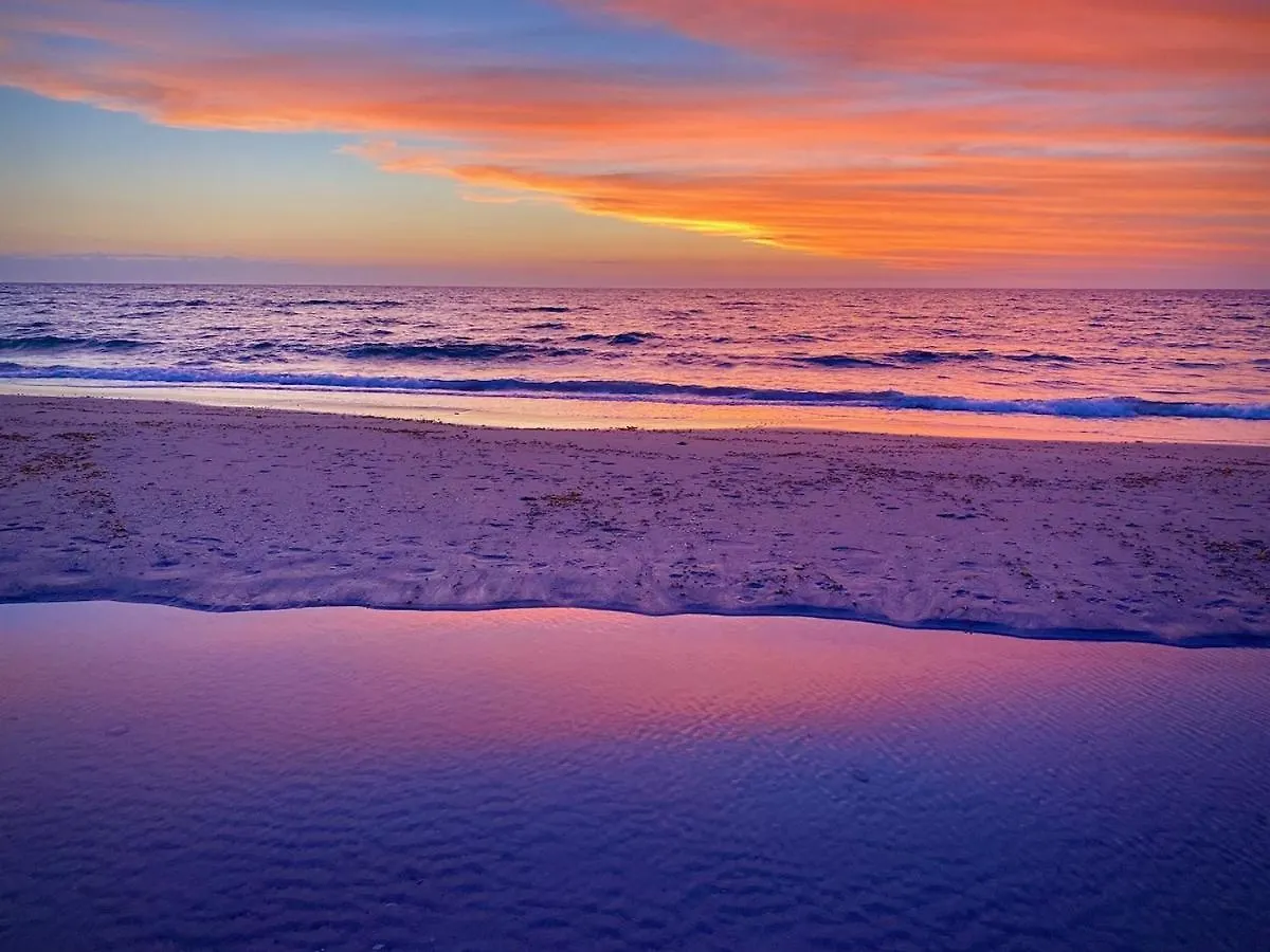 Atlantic West Beach Apartments Adelaida Australia